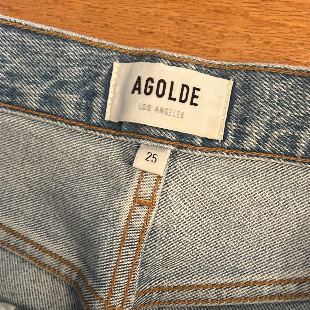 Distressed women’s Jeans - Straight Fit - Picture 2 of 4